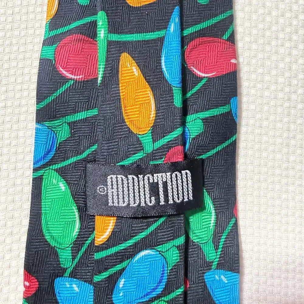 Addiction 100% Silk Christmas Lights Pattern Necktie